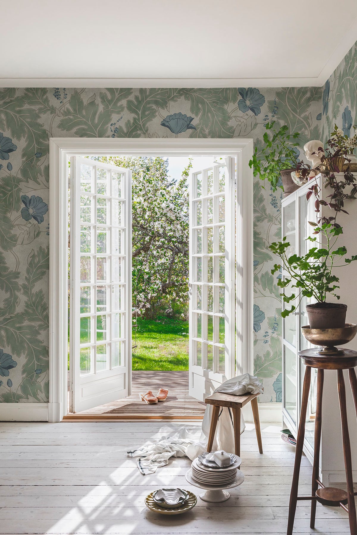 Sandberg Poppy Garden Green 660-38 – Raumansicht