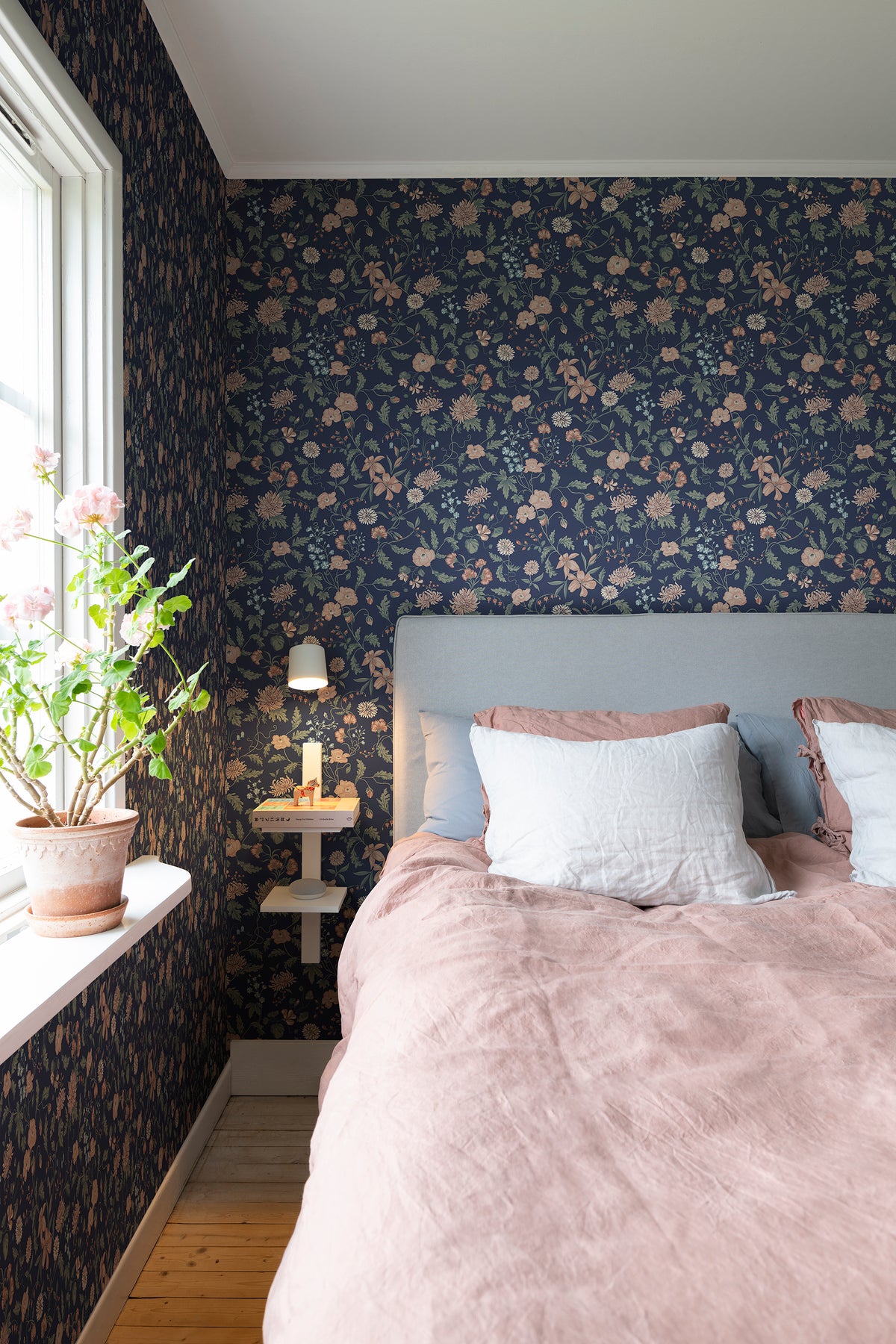 Sandberg Till Karin Midnight Blue S10167 – Raumansicht