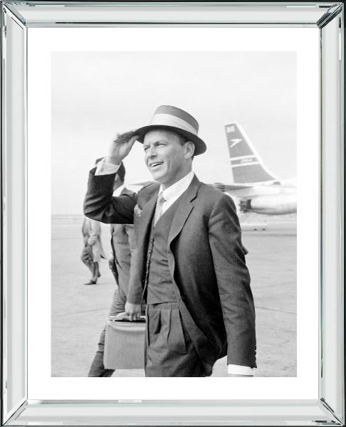 Brookpace Fine Art - Frank Sinatra 56 x 46-Wandbild-Brookpace Lascelles-Manhattan / Spiegelrahmen-TOJU Interior