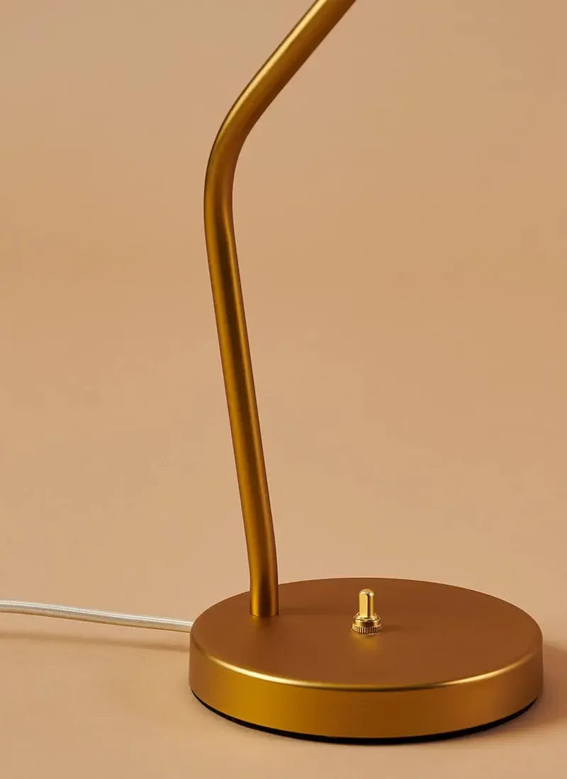 Gubi - Gräshoppa Tischleuchte-Gubi-Matt weiß-TOJU Interior