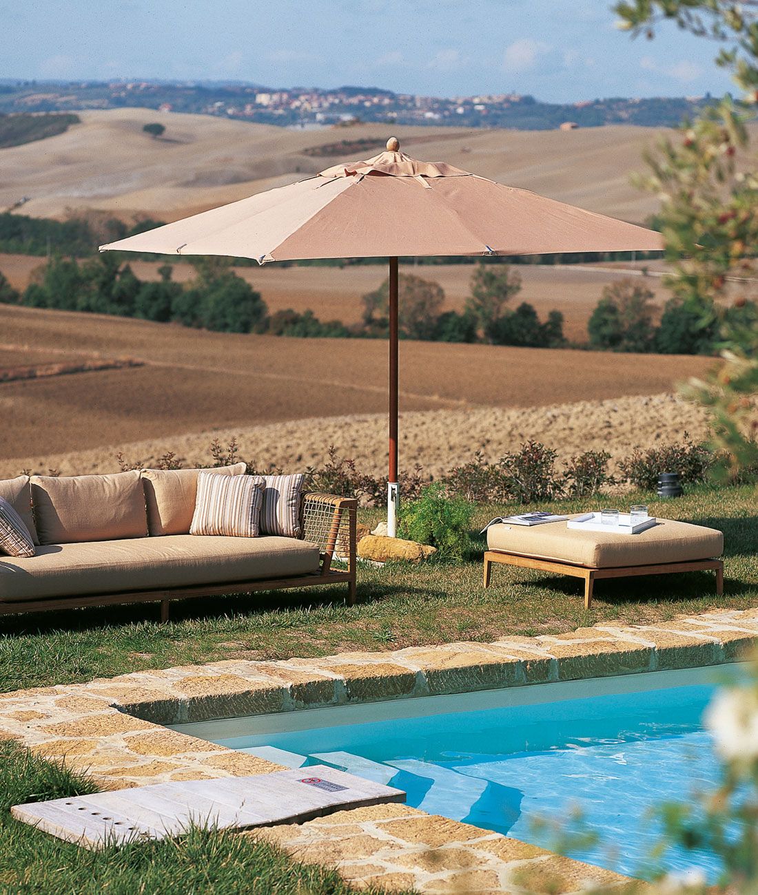 Unopiu - Quadratischer Sonnenschirm Lipari 300 x 300-Sonnenschirm-Unopiu-Sandfarben-TOJU Interior