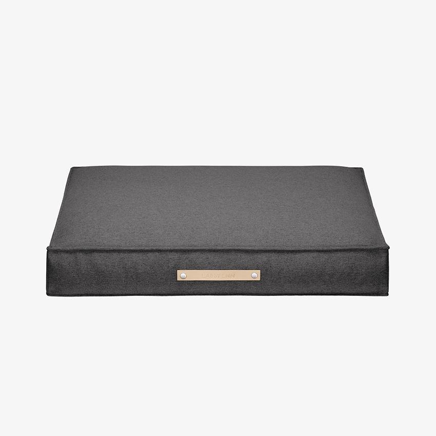 Labbvenn - Hundekissen Movik-Hundekissen-Labbvenn-Light Anthracite-Small - 70 x 50 x 12 cm-TOJU Interior