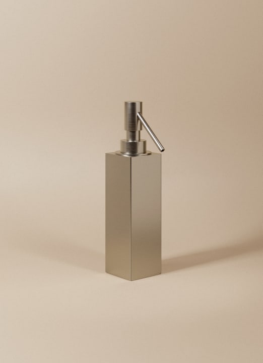 Cosmic Metric Stand-Seifenspender – Chrom · WJP038A7831001