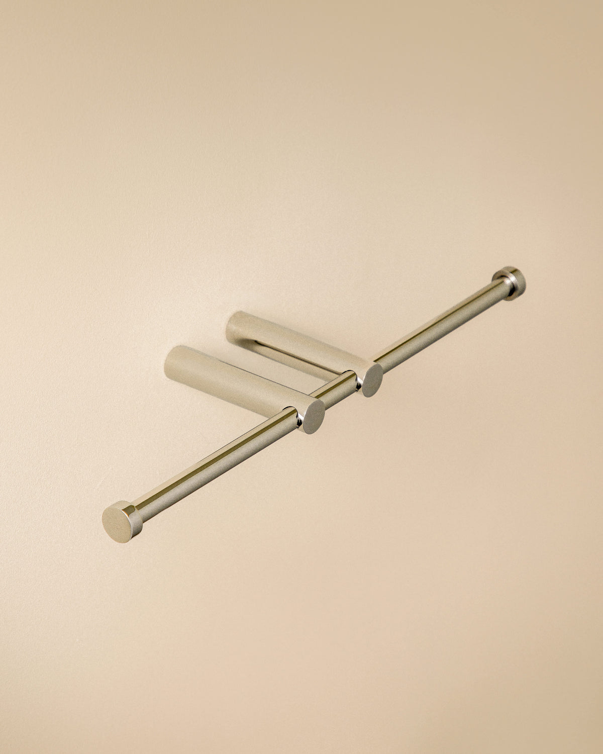 Cosmic Logic Doppelter Rollenhalter – Edelstahl glänzend