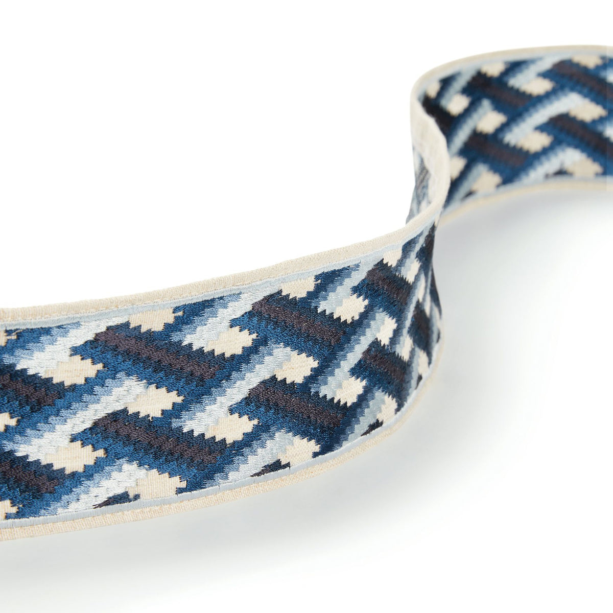 Osborne & Little Taniska Braid – Stoff – T810-03 – Indigo