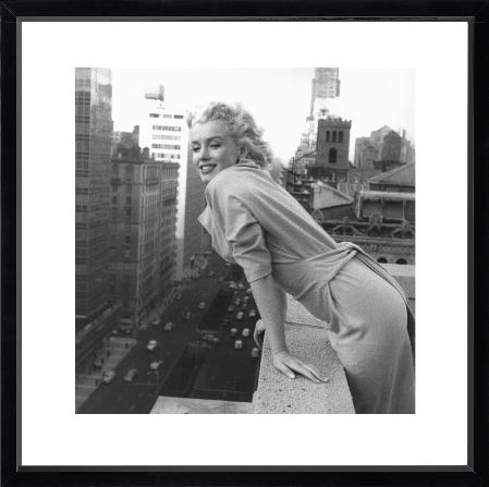 Brookpace Fine Art - Marilyn Monroe in Manhattan-Wandbild-Brookpace Lascelles-Studio / Lackrahmen schwarz-TOJU Interior